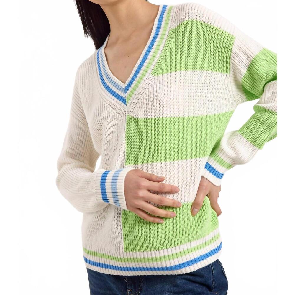 NEW BRODIE CASHMERE valerie stripe v-neck sweater in ivory/green